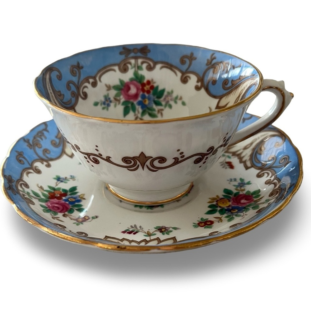 Tuscan Fine Bone China Blue Flower Bouquet Pattern Tea Cup and Saucer - Picture 2 of 10